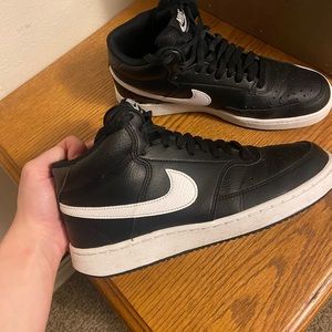 BLACK AND WHITE NIKE COURT VISION (worn 4 times)